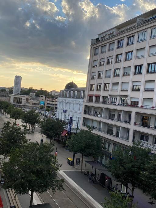 Foch Gare Joli Appartement En Centre-Ville ดีจอง ภายนอก รูปภาพ