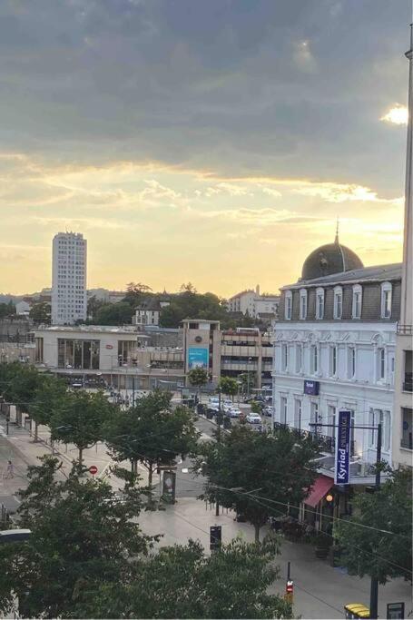 Foch Gare Joli Appartement En Centre-Ville ดีจอง ภายนอก รูปภาพ